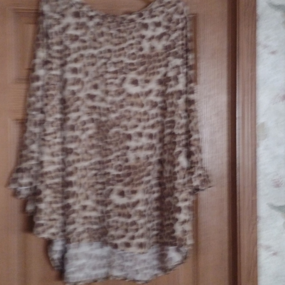 Top - Picture 2 of 4